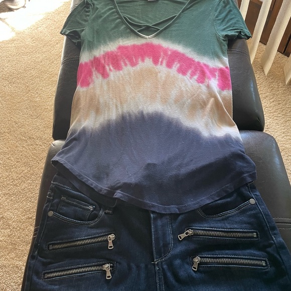 Adorable tie-dye shirt with just enough stretch to make it comfortable. - Picture 4 of 4